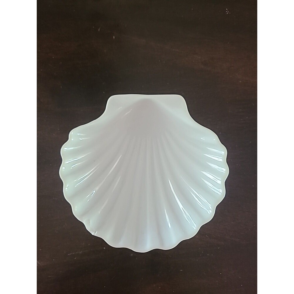 Dansk International Designs White Seashell-Shaped Dish,Portugal (Chipped)